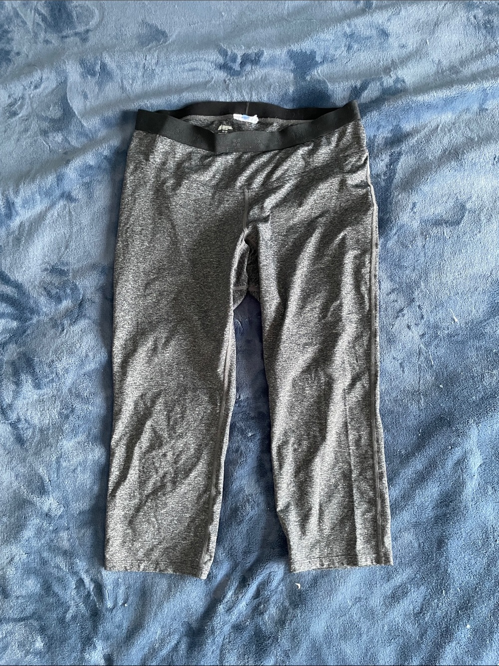 MEC Heathered Grey Capri Leggings